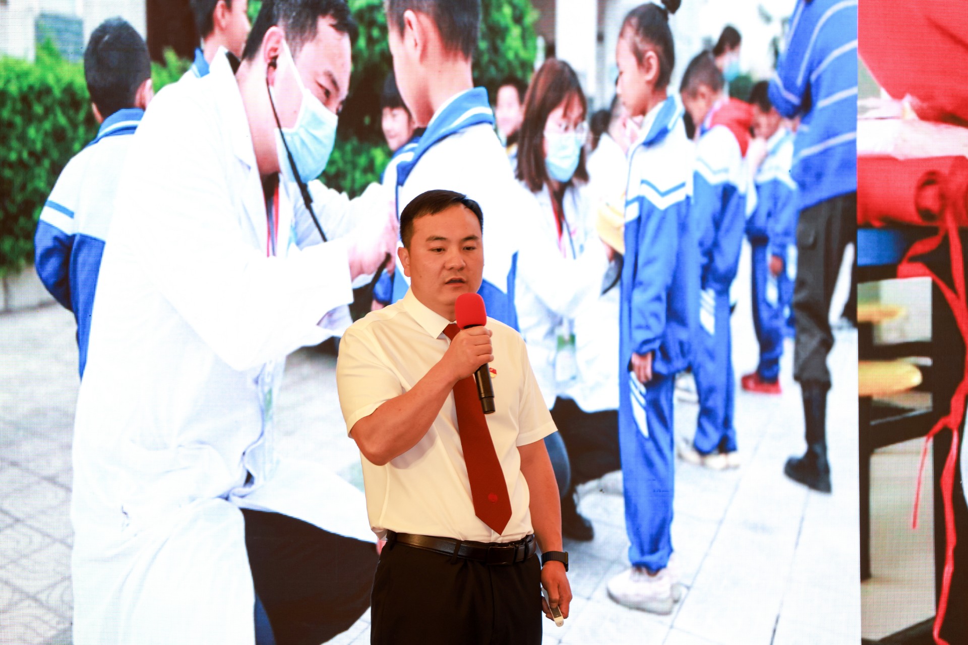 丽江市人民医院黄飞荣获“第一届中国科技青年论坛”三等奖